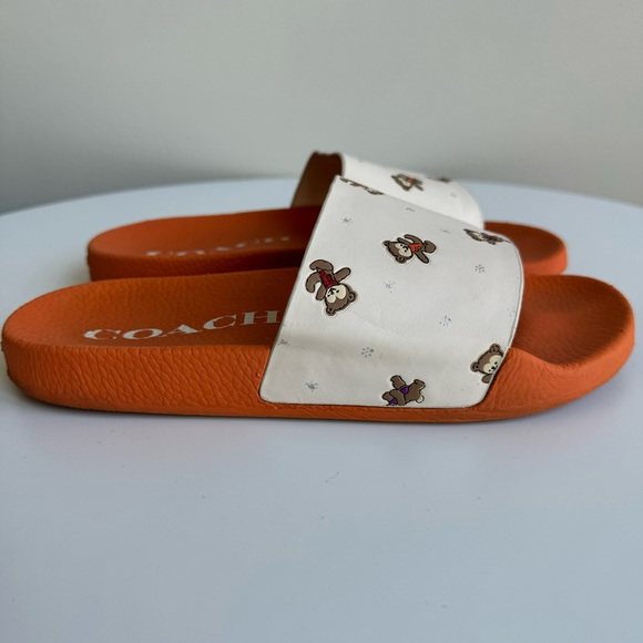 Coach Udele Sport Teddy Bear Printed Signature Slide Orange Cream Size 7B - Picture 2 of 10